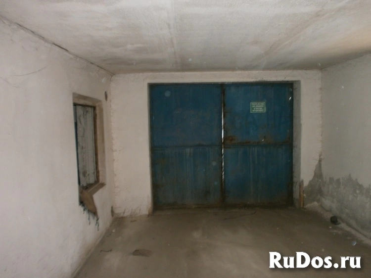 Продается производственное здание, гараж и земельный участок фото
