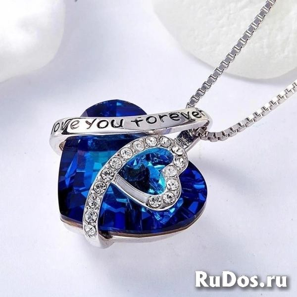 Ожерелье в виде сердца Love фото