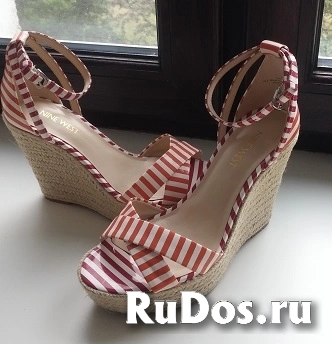 NINE WEST босоножки, размер 36 ,ремешок на щиколотке, скругленный носок, танкетка. Состояние новые . Цена  3000  .Nine West изображение 3