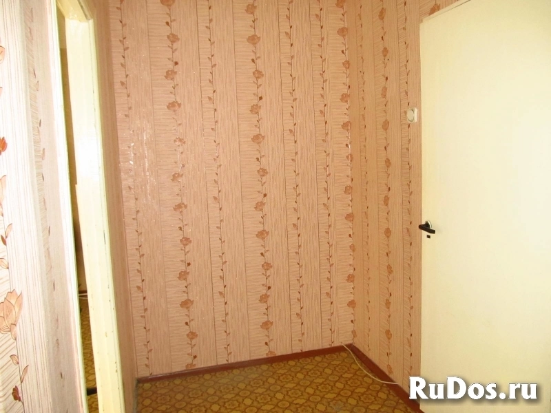 Продаю 1к.кв. 7-й микрорайон 18А изображение 8