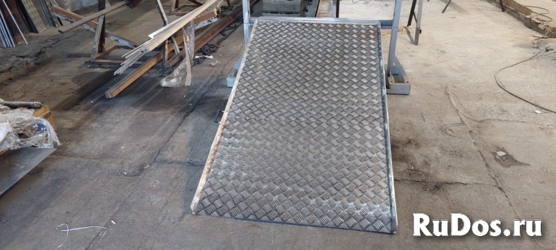 Погрузочный мост с бортиками изображение 8