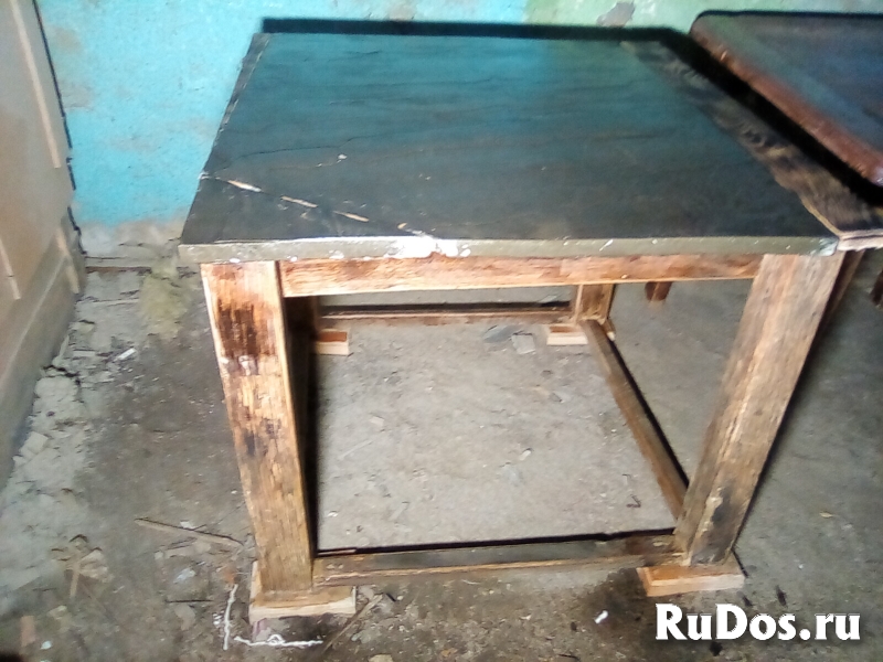 Стол с каменной столешницей фотка