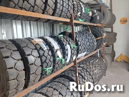 Шины для вилочных погрузчиков и спецтехники фотка