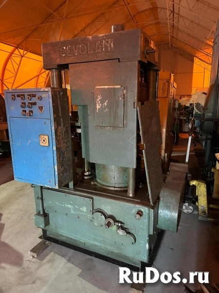 Закаточная машина, Аэрозольный баллон,Cevolani фотка