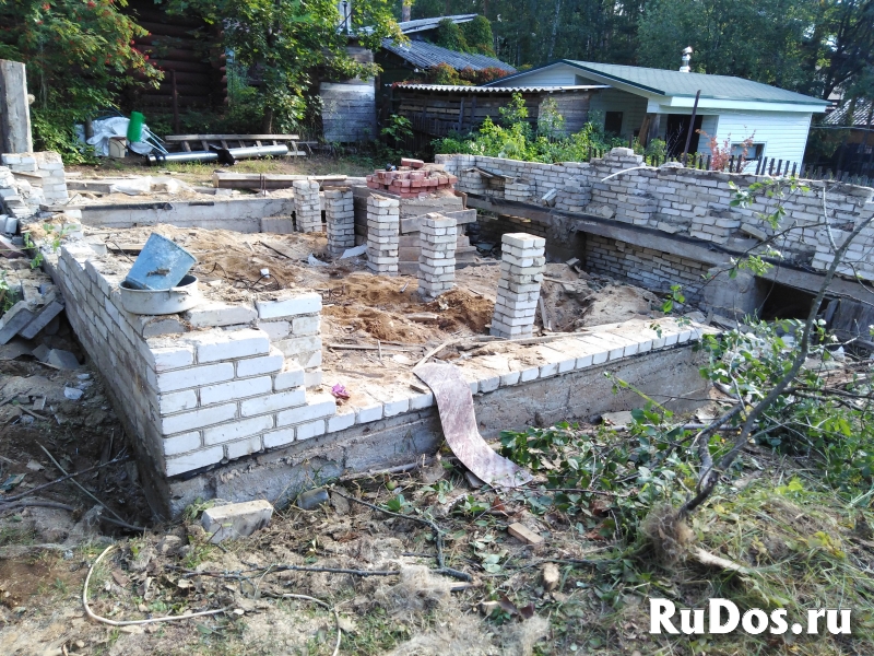 Демонтаж зданий, домов, пристроек фото