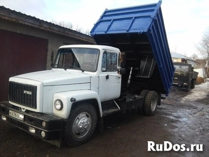 Газон самосвал для вывоза мусора фото