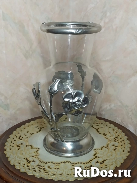 Ваза винтажная с оловянными розами, редкая изображение 9