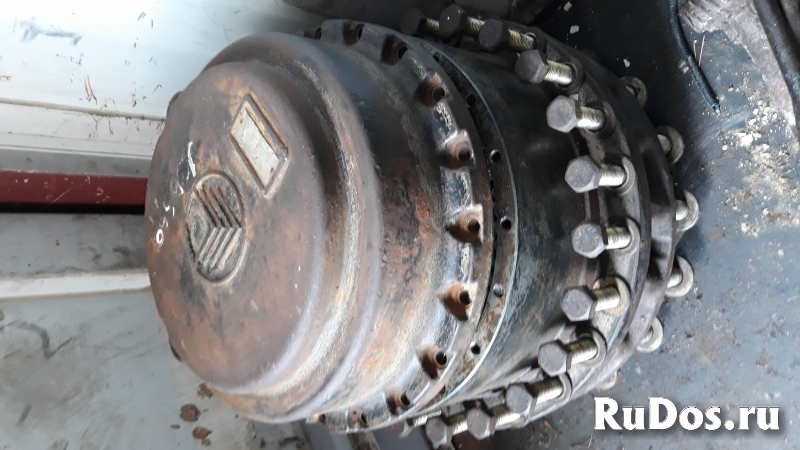 На экскаватор JCB JS360 редуктор хода б/у оригинал изображение 3