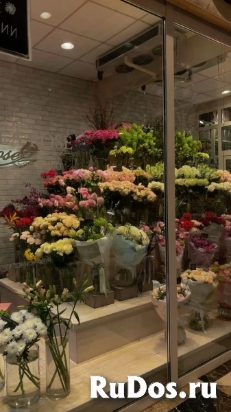 Помощник флориста фото