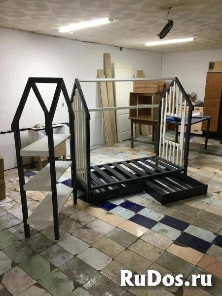 Детская кроватка Домик и стеллаж изображение 5