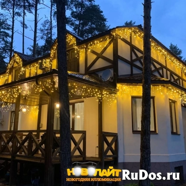 Новогоднее украшение фасадов зданий – Ростов-на-Дону фото