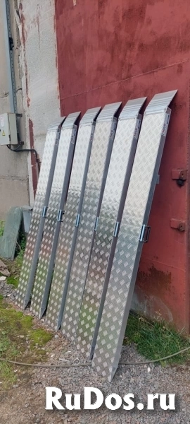 Трап для выезда из гаража на мотоцикле фото