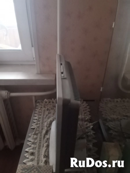 Классный, мелкий TV Philips фото