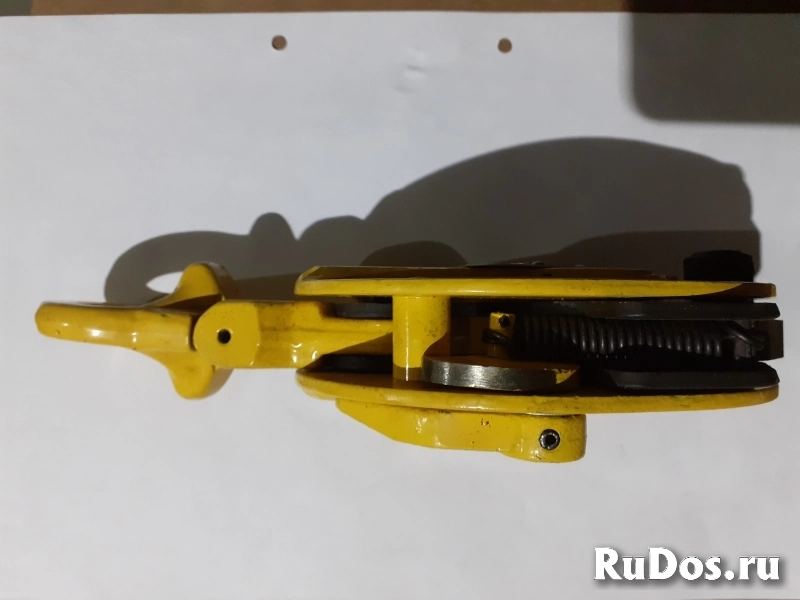 Вертикальный захват для подъема 0,5 тонн. DSQC, поворотный. Новый в коробке. фотка