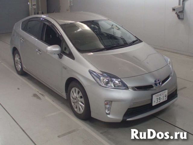 Лифтбек гибрид Toyota Prius PHV кузов ZVW35 модификация S гв 2015 фото