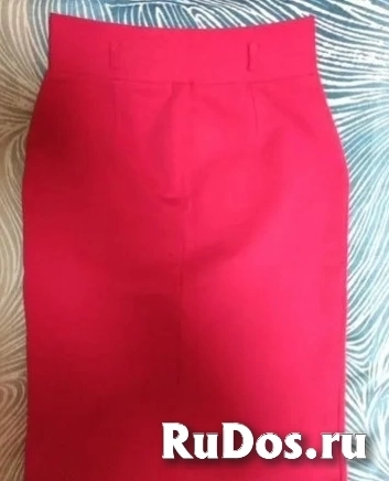 Красная юбка фотка