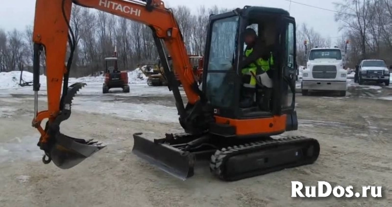 мини экскаватор Hitachi ZX35U-2 изображение 3
