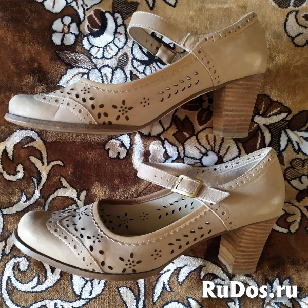 Продаю женские туфли изображение 3