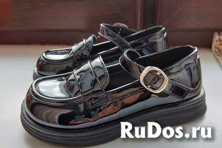 Лакированные туфли  Jong Golf .Подкладка из мягкой и нежной натуральной кожи обеспечивает максимальный комфорт и удобство при носке. изображение 5