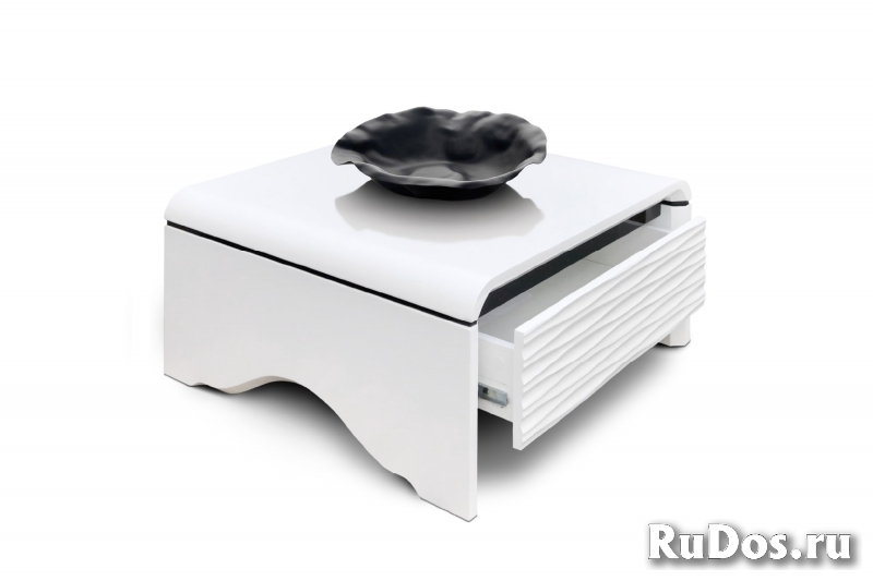 Столик журнальный белый 3D-MODO Qdr Paoli фотка