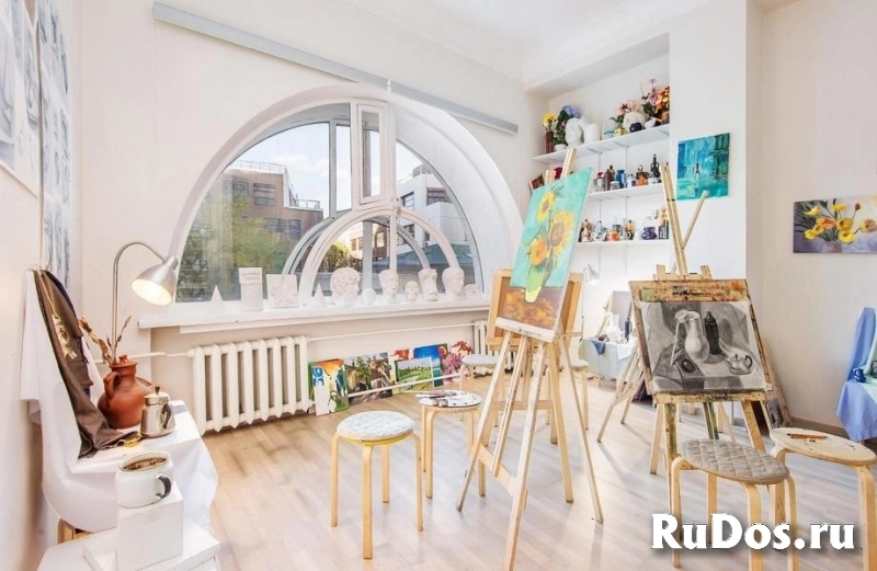 Администратор в студию творчества фото