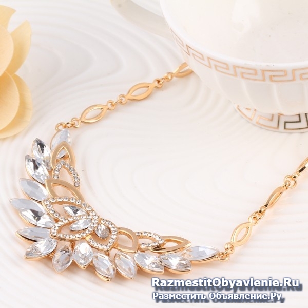 Хрустальный цветок. Ожерелье ювелирных изделий изображение 3