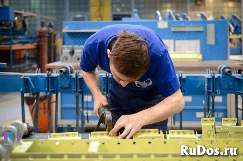 СЛЕСАРЬ С ФУНКЦИЕЙ СВАРЩИКА (ВАХТА) фото