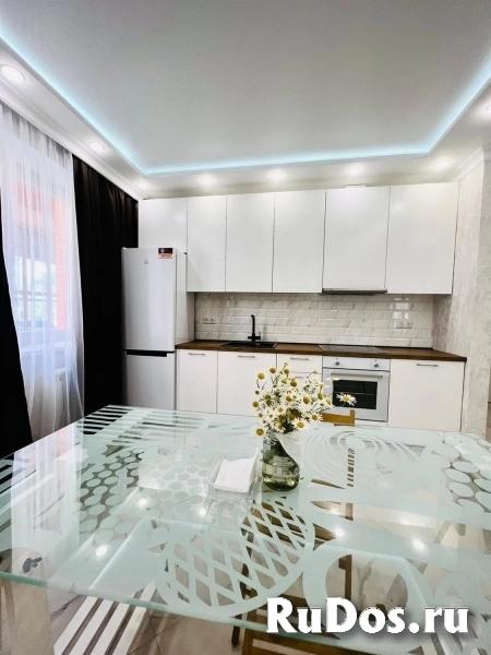 Продается 3-х комнатная квартира 107 м2 изображение 3