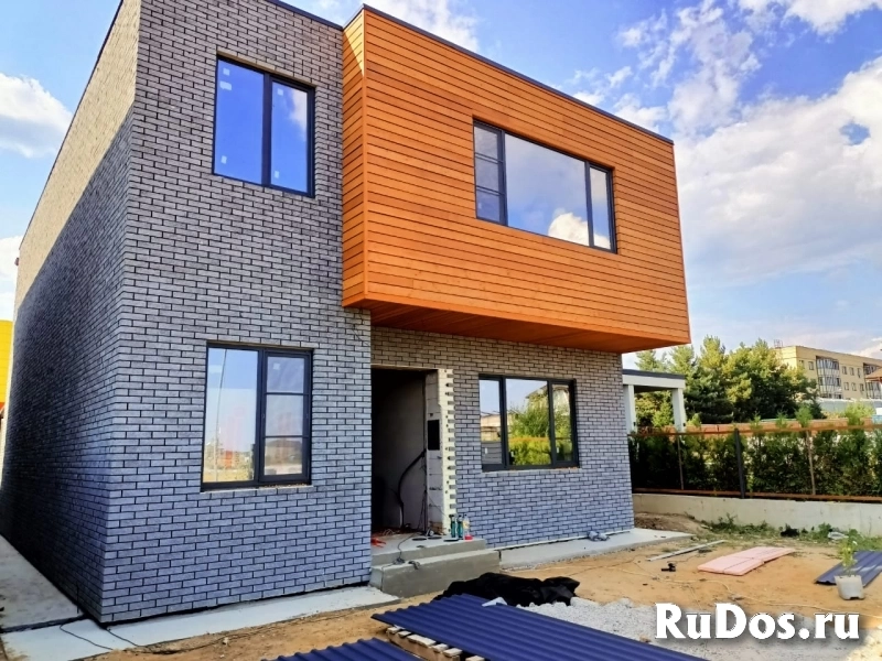 Дом с участком на берегу озера фото