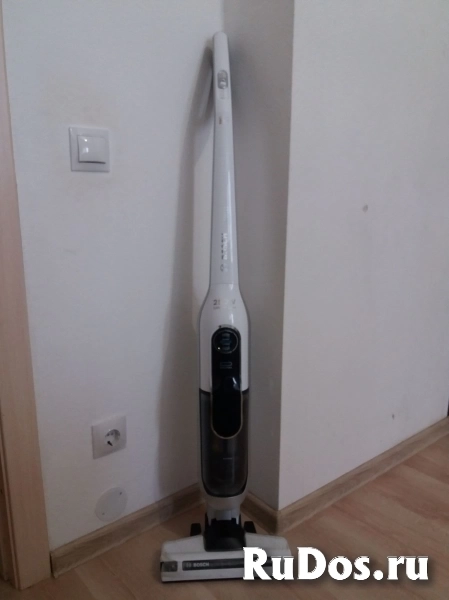Продам без проводный вертикальный пылесос  БОШ 2400 ватт изображение 3