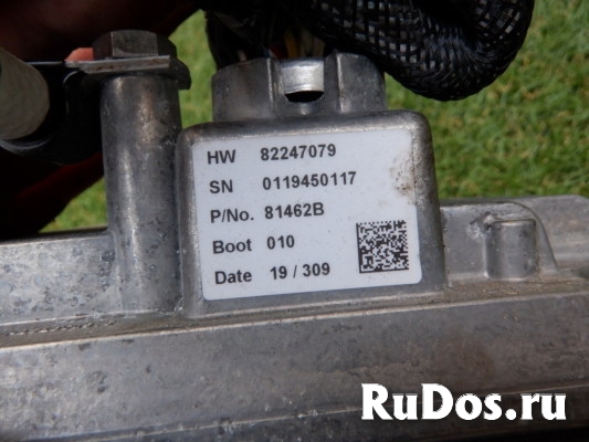 Дозирующий насос мочевины 5332738 изображение 4