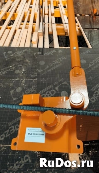 Ручной инструмент для гибки арматуры фотка