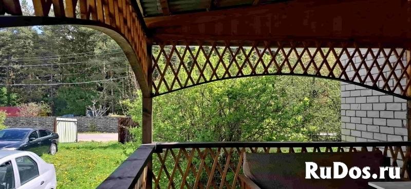 Дом в Пушкинских Горах у хвойного леса в Псковской области изображение 3