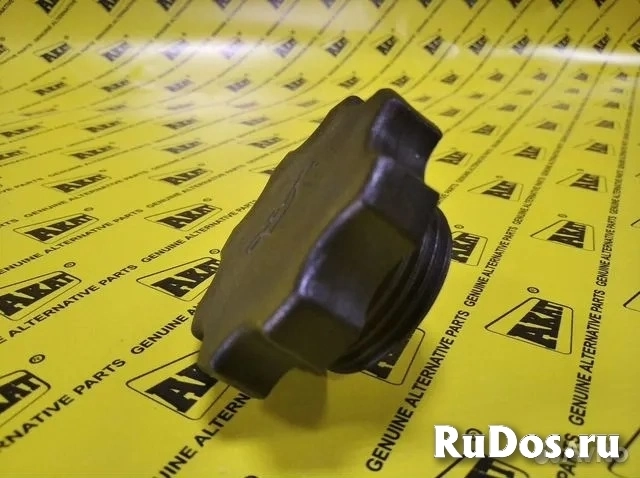 Крышка маслозаливной горловины JCB 320\04090 фотка