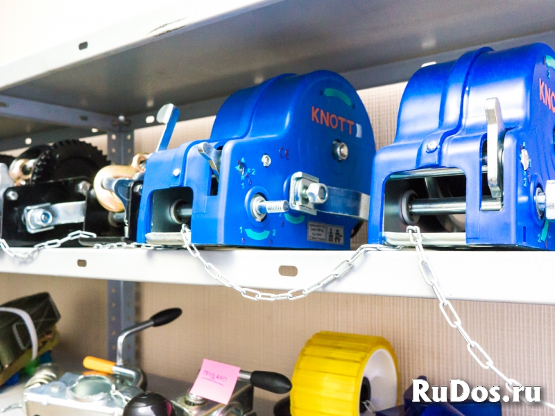 Запчасти и светотехника для прицепа изображение 4