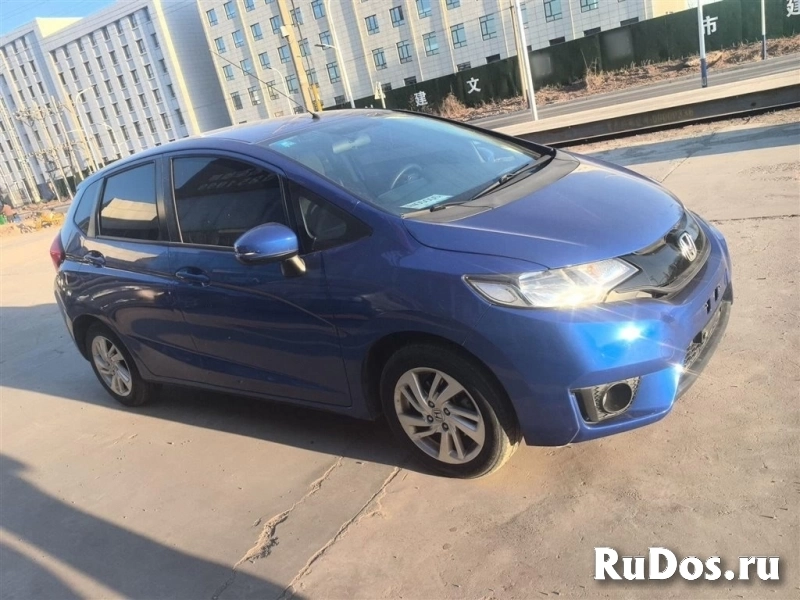 Хэтчбек Honda Fit кузов левый руль модификация 1.5L SE Fashion изображение 4