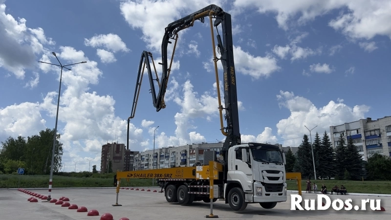Автобетононасос SHAILER 38X-RZ на шасси ISUZU 6x4 изображение 4
