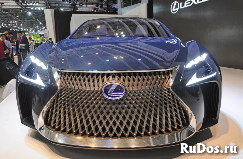 Скупка шин и дисков R13-R23 любой сезонности. Срочный выкуп автом фото