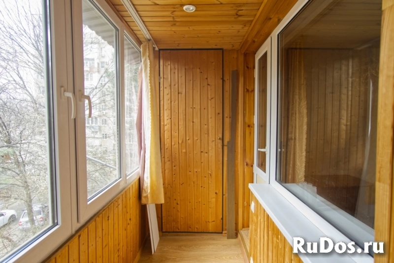 Продаётся светлая 3-комнатная квартира в одном из лучших районов Краснодара. Адрес: ул. Тургенева, 209. Квартира расположена на 3 этаже 5-этажного изображение 3