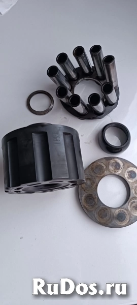 Гидромотор поворота Hitachi 9196961 фотка