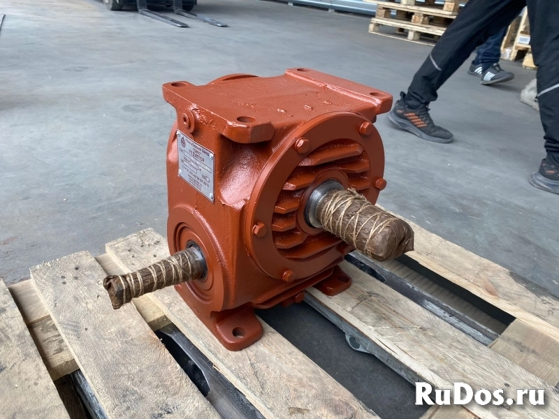 Редуктора, эл. двигатели, муфты, насосы, тормоза от производителя фото