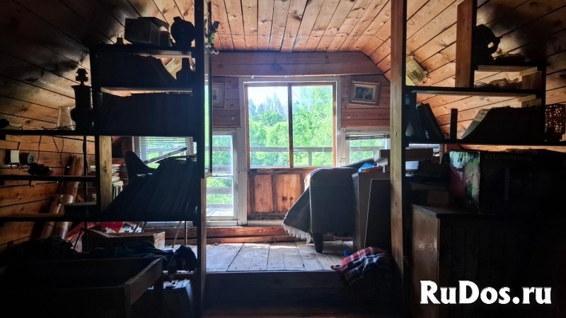 Добротный крепкий дом в лесу на хуторе изображение 8