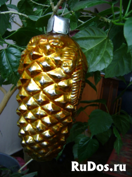 Ёлочная игрушка Шишка. СССР. фото