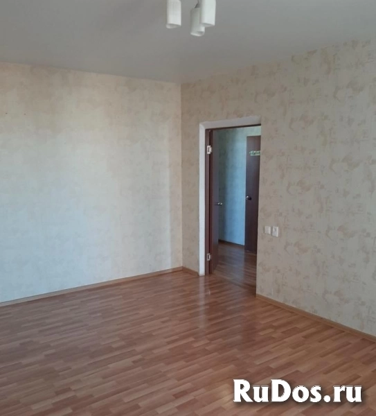 Продам 2 комнатную квартиру 71.8 м2 изображение 4