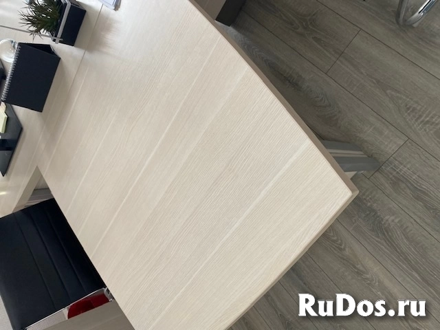 Стол руководителя V-118 и Тумба приставная с жалюзи V-412 изображение 6