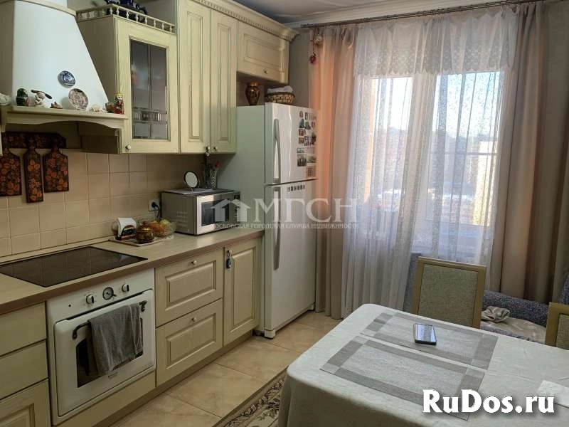 Продам 2 комнатную квартиру 56.4 м2 фотка