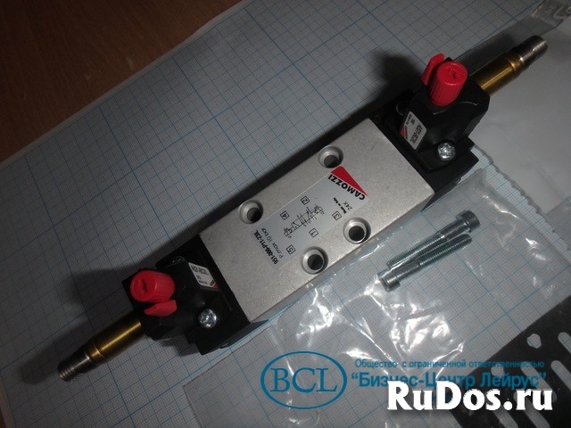 Распределитель электропневматический camozzi 951-000-p11-23IL фотка