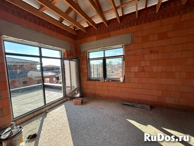 Коттедж 308 м² на участке 9 сот. в элитном КП "Павловы озера" изображение 4