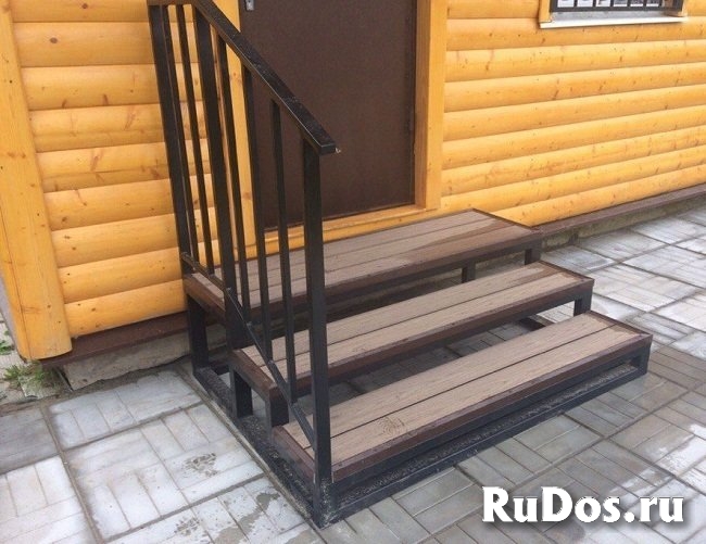 Наружные металлические лестницы с ДПК изображение 3