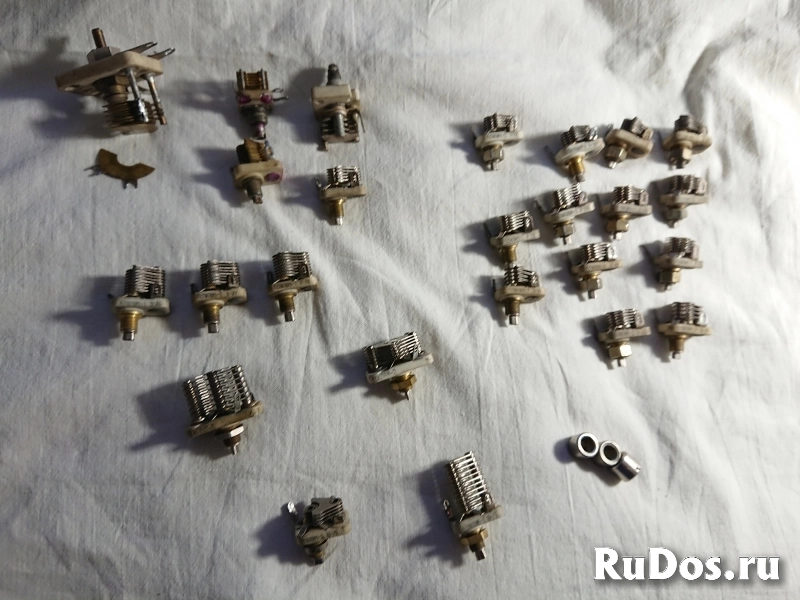 Конденсаторы подстроечные с воздушным диэлектриком. фото